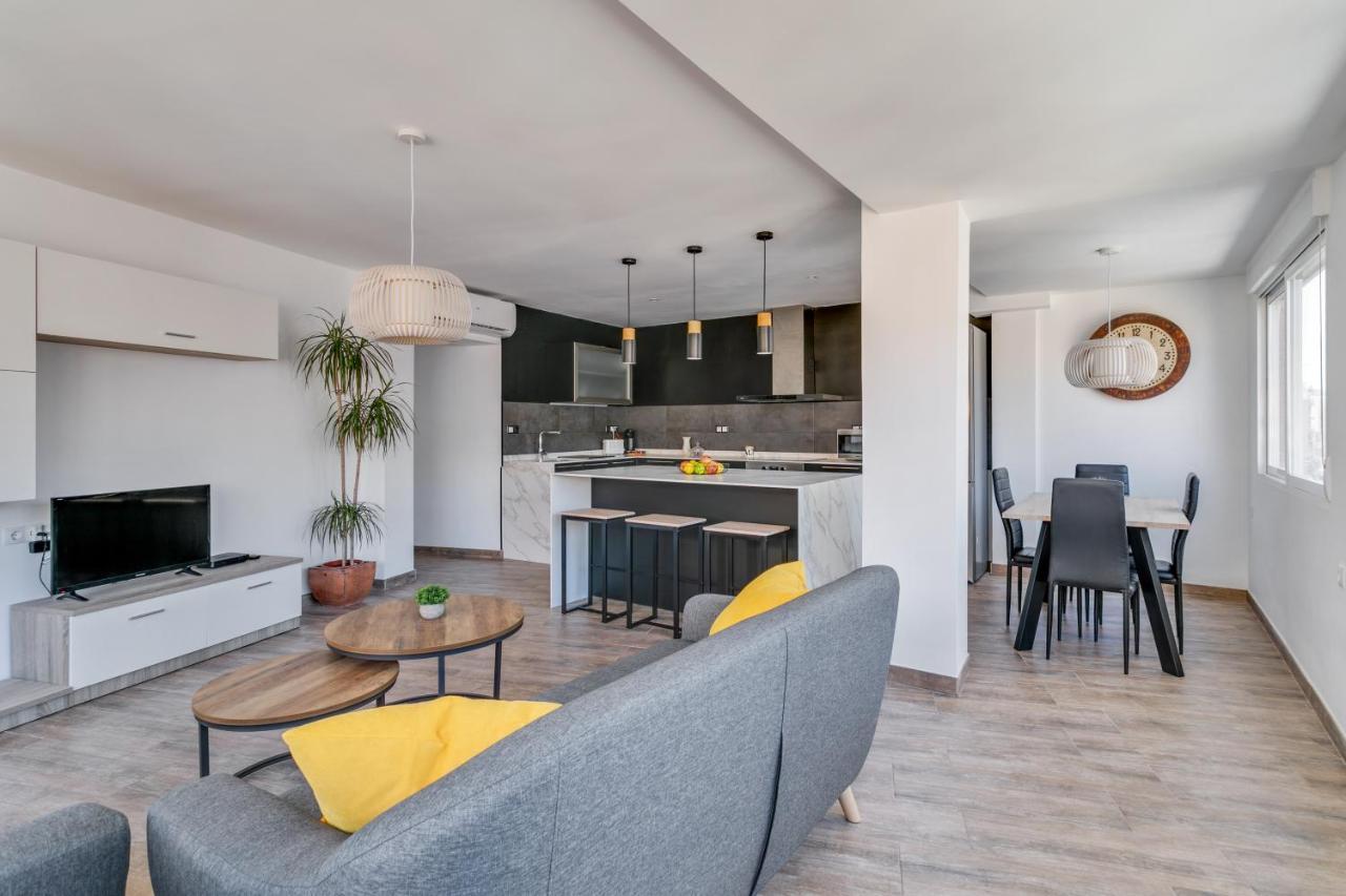 Luxury Center Apartment